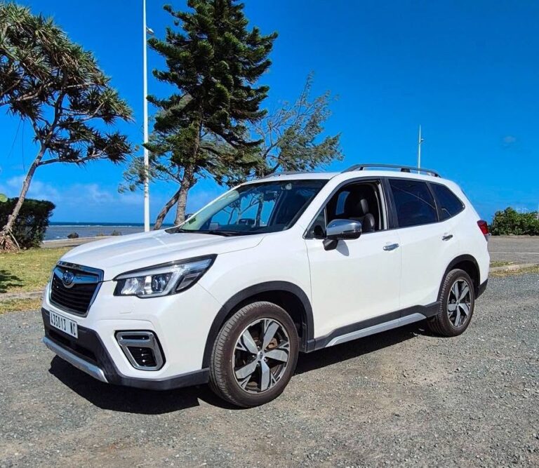 SUBARU FORESTER 2.5i ES AWD 2020 - véhicule d'occasion à Nouméa