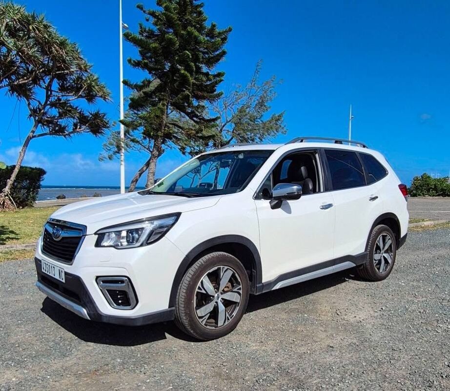 SUBARU FORESTER 2.5i ES AWD 2020 - véhicule d'occasion à Nouméa