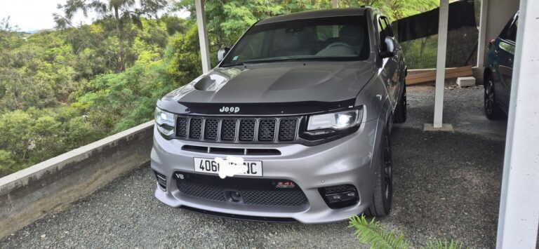 JEEP GRAND CHEROKEE SRT V8 6.4L – 500 CH - véhicule d'occasion à Nouméa