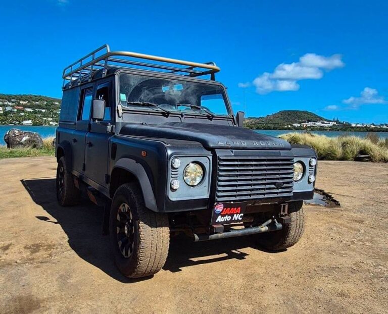 LAND ROVER DEFENDER 110 - véhicule d'occasion à Nouméa