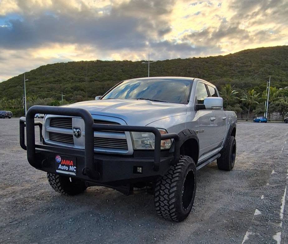 DODGE RAM 1500 – V8 HEMI 5.7 L – 4×4 – AUTOMATIQUE - véhicule d'occasion à Nouméa