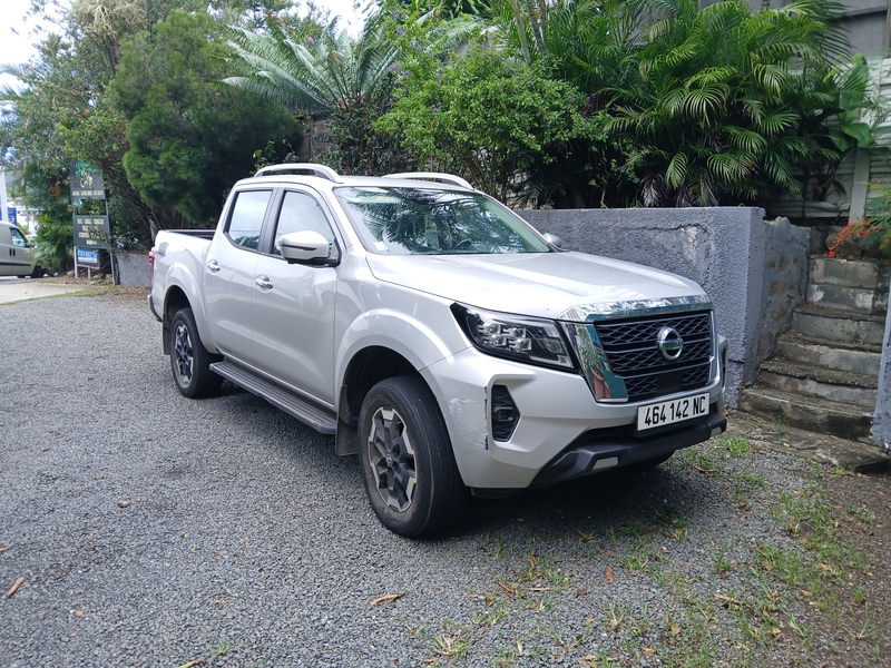 NISSAN NAVARA TEKNA 4WD - véhicule d'occasion à Nouméa