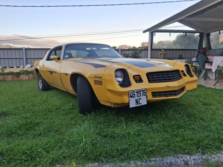 CHEVROLET CAMARO 1979 – RÉPLIQUE BUMBLEBEE - véhicule d'occasion à Nouméa