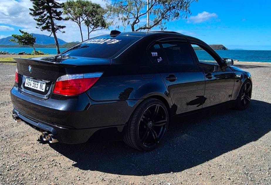 BMW 530i E60 Phase 1 - véhicule d'occasion à Nouméa