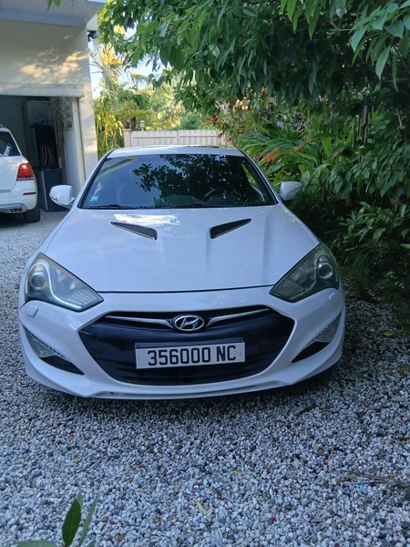 HYUNDAI GENESIS COUPÉ 2.0T - véhicule d'occasion à Nouméa