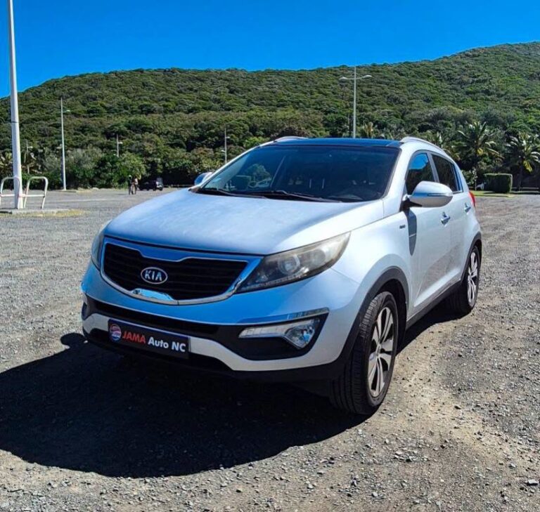 KIA SPORTAGE 4×4 BVA ESSENCE – 680 000 F - véhicule d'occasion à Nouméa