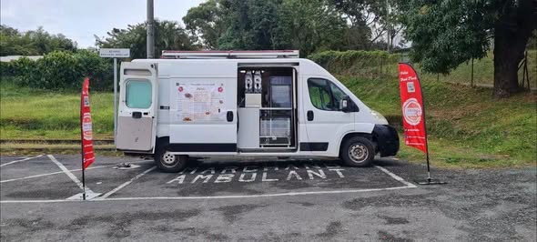FOODTRUCK / ROULOTTE CITROËN JUMPER - véhicule d'occasion à Nouméa
