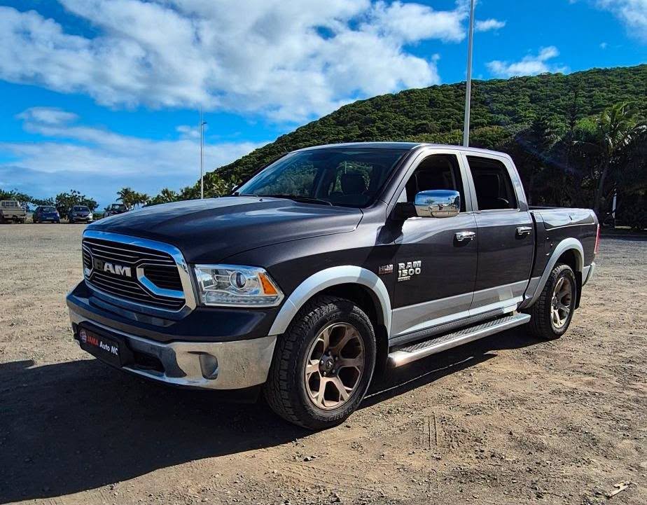 DODGE RAM 1500 LARAMIE 4X4 - véhicule d'occasion à Nouméa