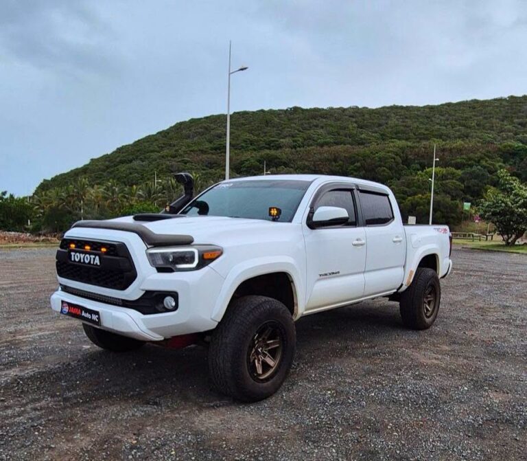 TOYOTA TACOMA TRD SPORT V6 4X4 AUTOMATIQUE 2017 - véhicule d'occasion à Nouméa