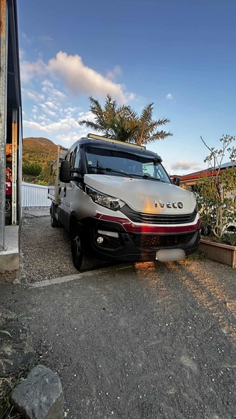 IVECO DAILY 35C17 BVA - véhicule d'occasion à Nouméa