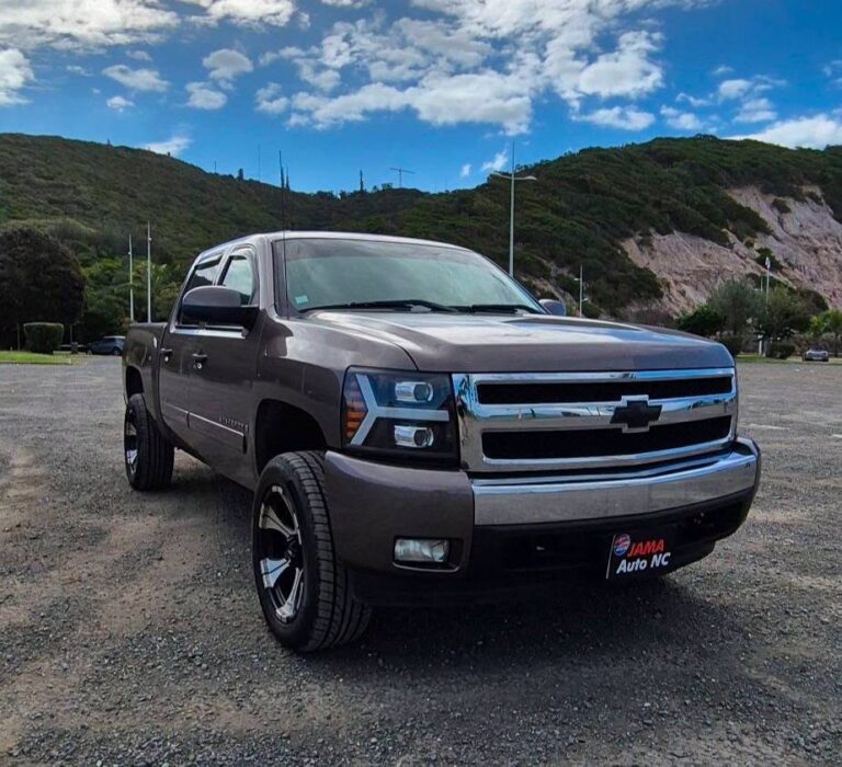 CHEVROLET SILVERADO 4×4 V8 – 2009 US - véhicule d'occasion à Nouméa