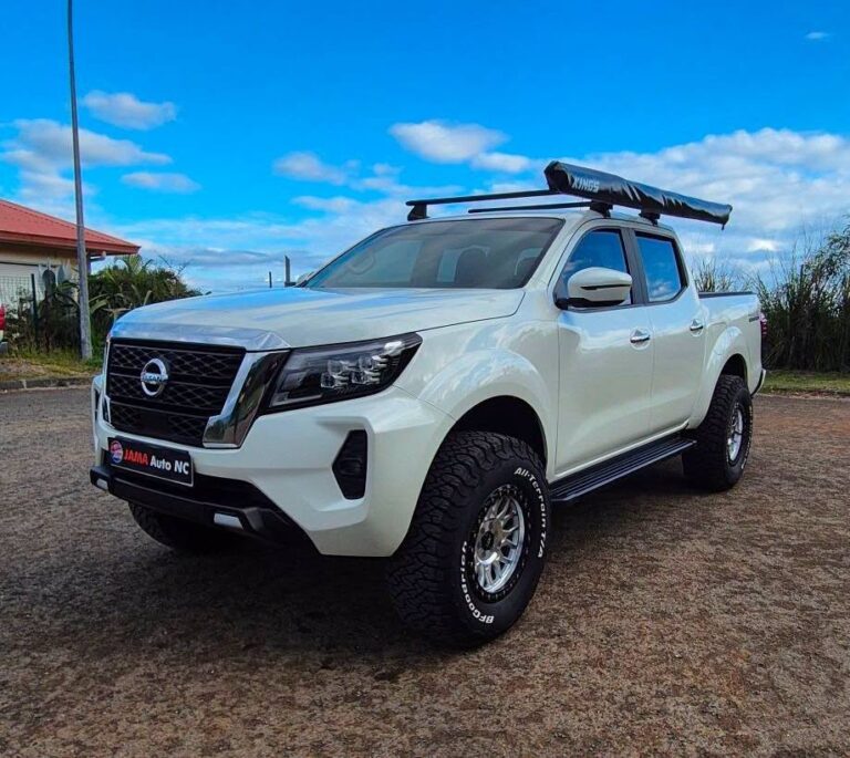 NISSAN NAVARA NP300 VE 4×4 - véhicule d'occasion à Nouméa
