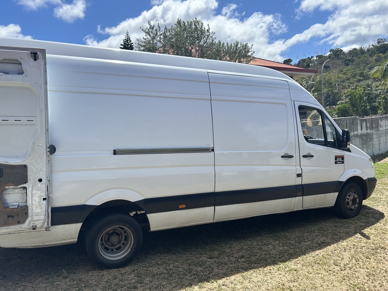 MERCEDES SPRINTER – 17M³ - véhicule d'occasion à Nouméa