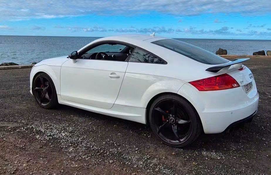 AUDI TT 2.0 TFSI S TRONIC – 2010 - véhicule d'occasion à Nouméa