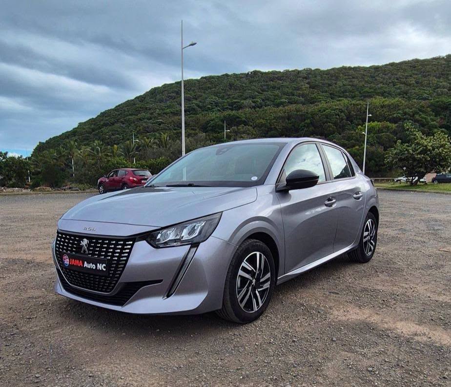 SUPERBE 208 PEUGEOT - véhicule d'occasion à Nouméa