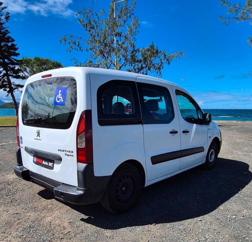 PEUGEOT PARTNER TEPEE TPMR - véhicule d'occasion à Nouméa