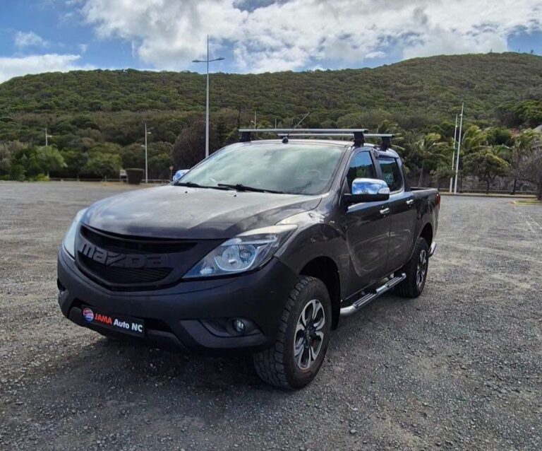 MAZDA BT-50 4×4 DOUBLE CABINE - véhicule d'occasion à Nouméa