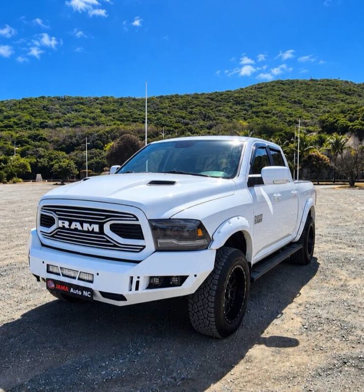 DODGE RAM 1500 – V8 HEMI 5.7 L – 4×4 – AUTOMATIQUE – 2018 - véhicule d'occasion à Nouméa