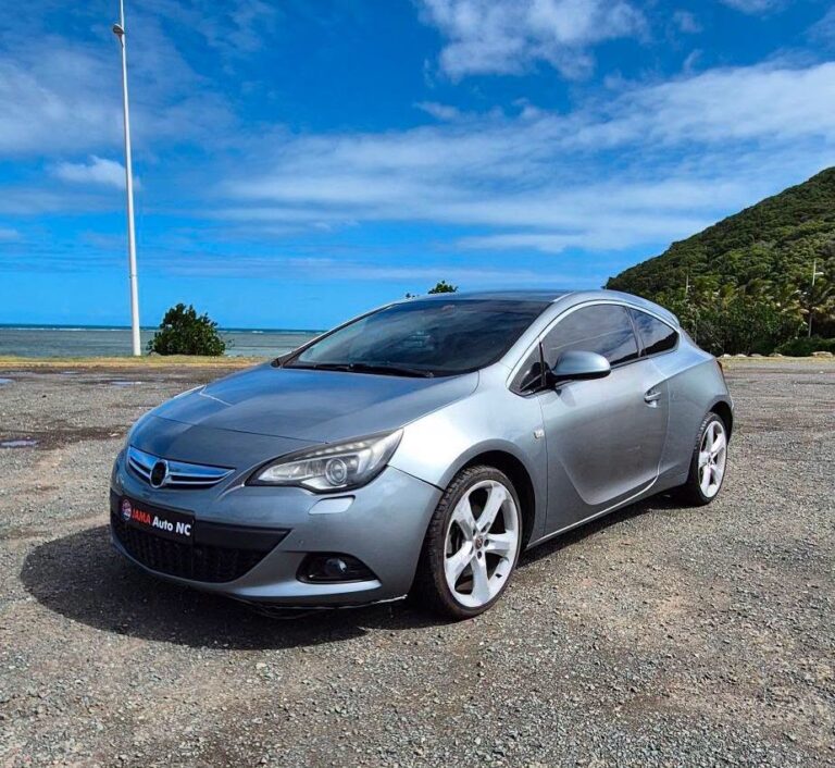 OPEL ASTRA GTC - véhicule d'occasion à Nouméa